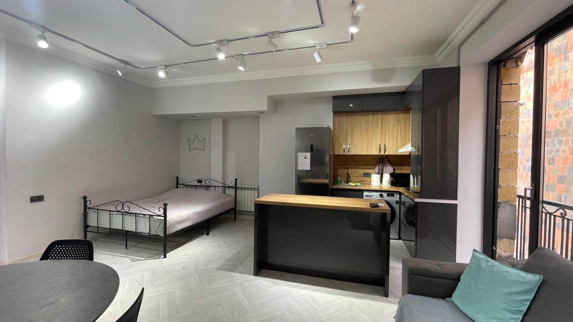 City Center Apartment 耶烈万 外观 照片