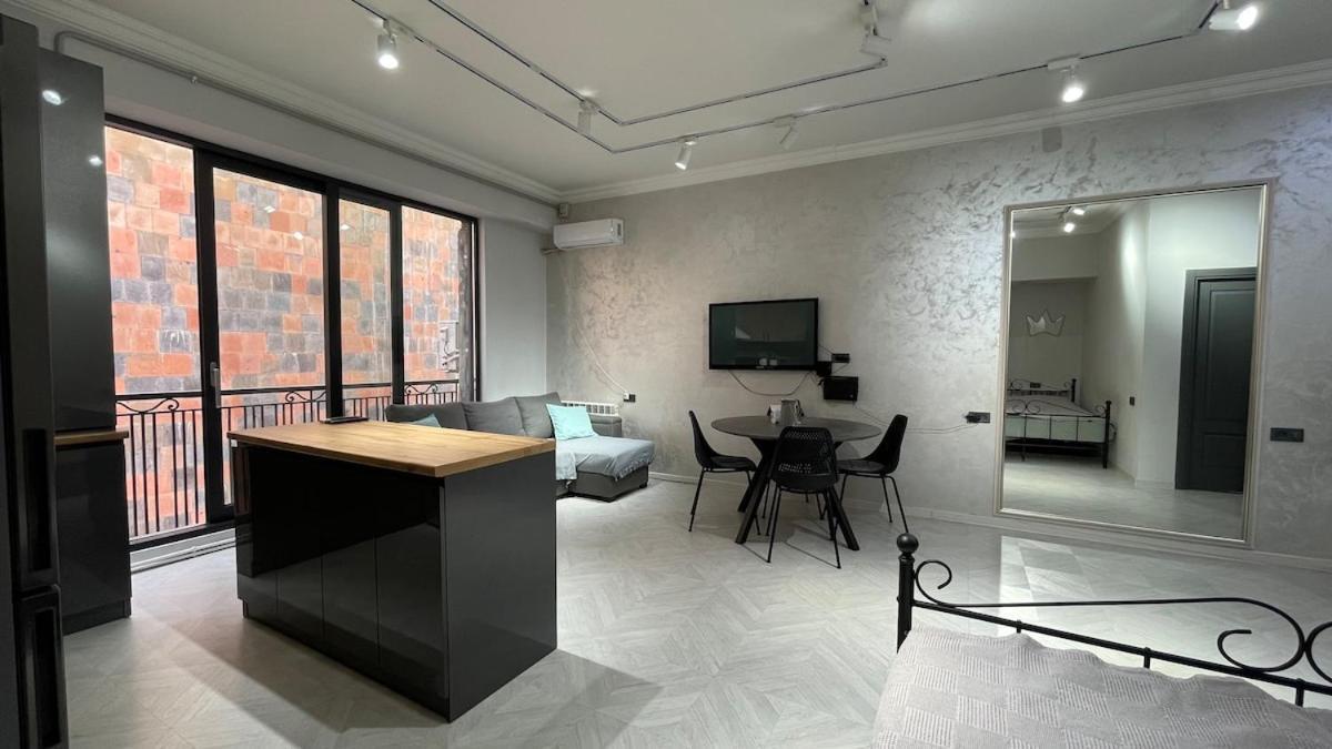 City Center Apartment 耶烈万 外观 照片