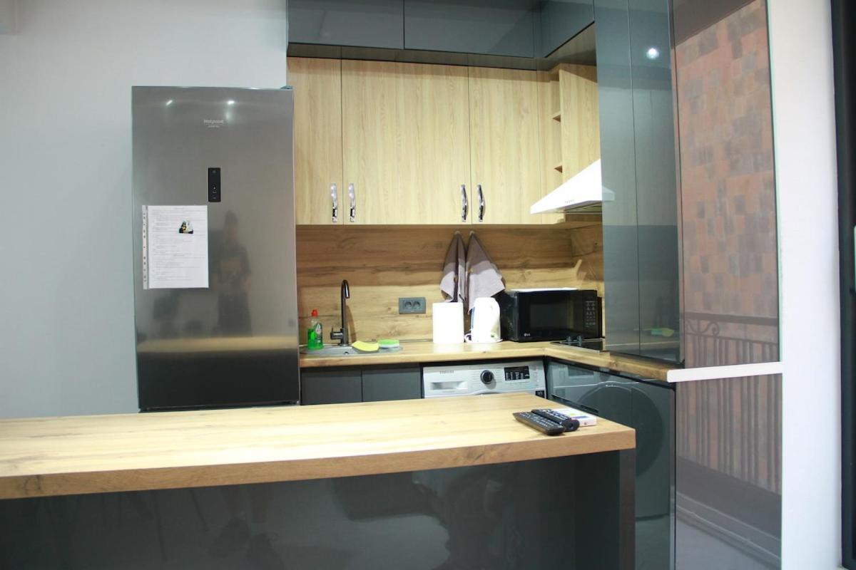 City Center Apartment 耶烈万 外观 照片