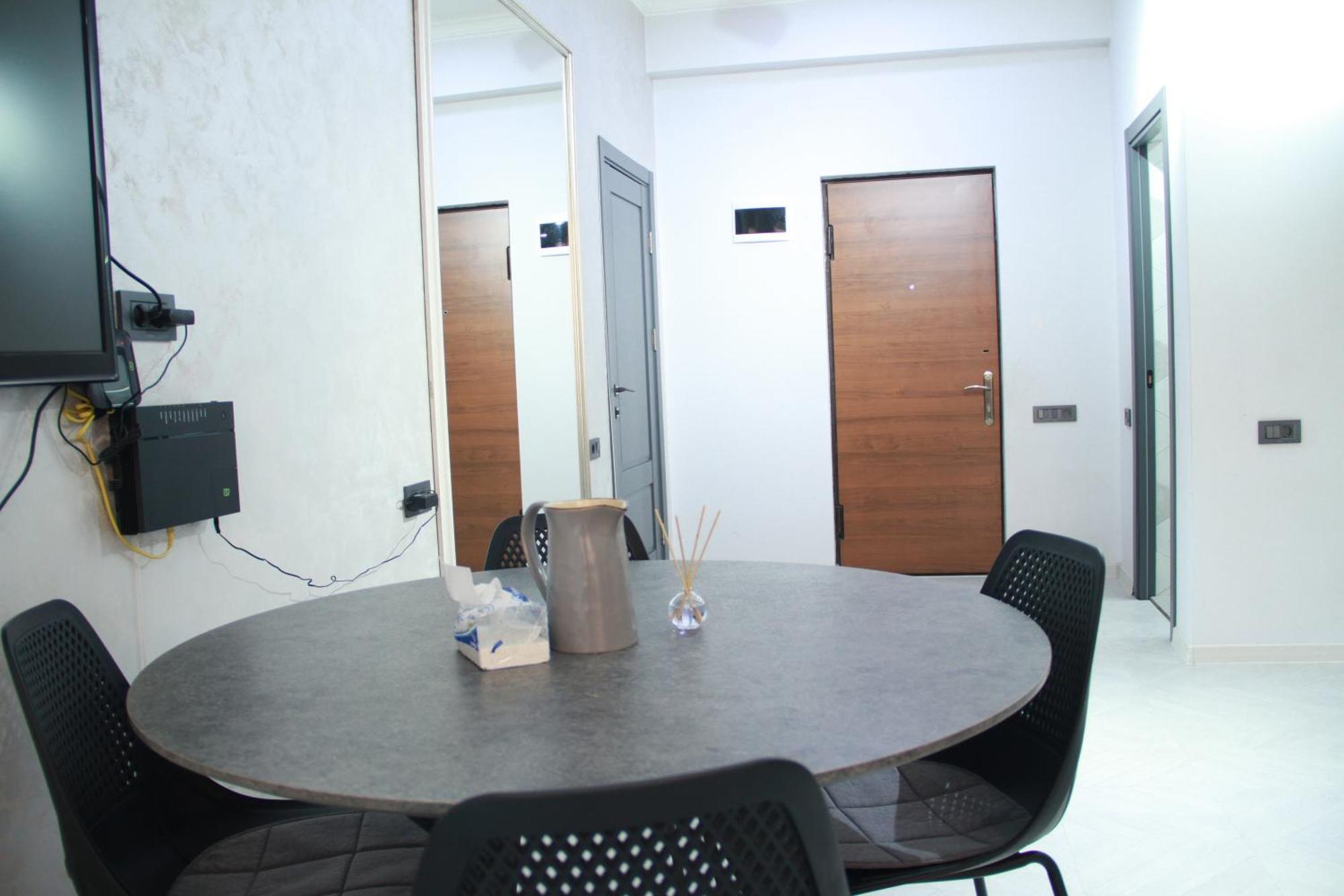 City Center Apartment 耶烈万 外观 照片